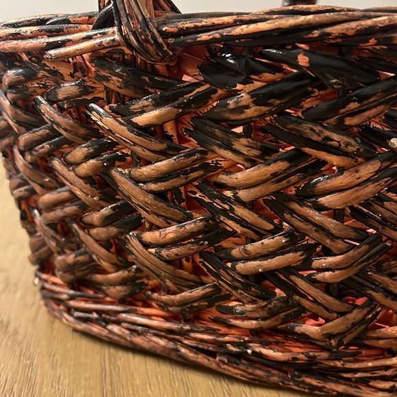 vintage oval woven basket with handle ~ dark finish - Picture 7 of 7